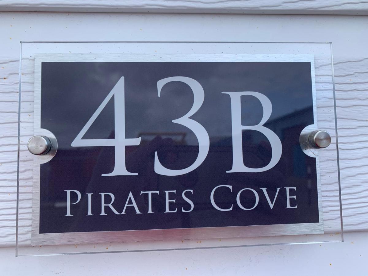 Pirates Cove *
